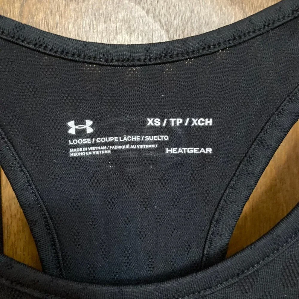 Under Armour Mesh Heatgear Loose Fit Black Tank  Size: Extra Small - Picture 4 of 15